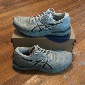 ASICS Nimbus 24